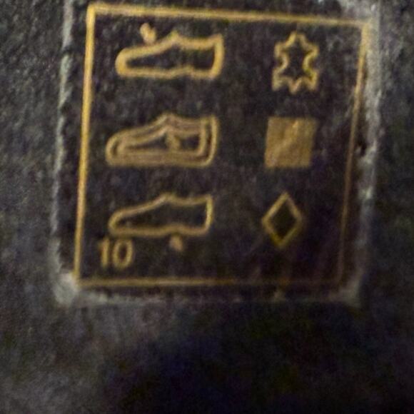 Men's 11 DR. MARTENS Vintage 10 Eye Black Leather Boots Excellent Condition - Picture 11 of 12